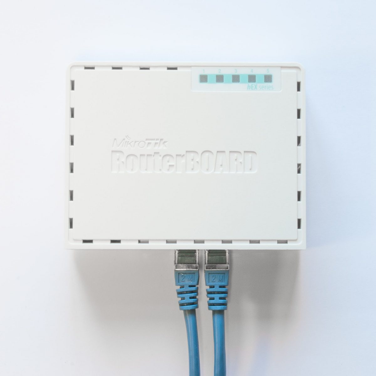 Mikrotik HEX RB750GR3- image 4