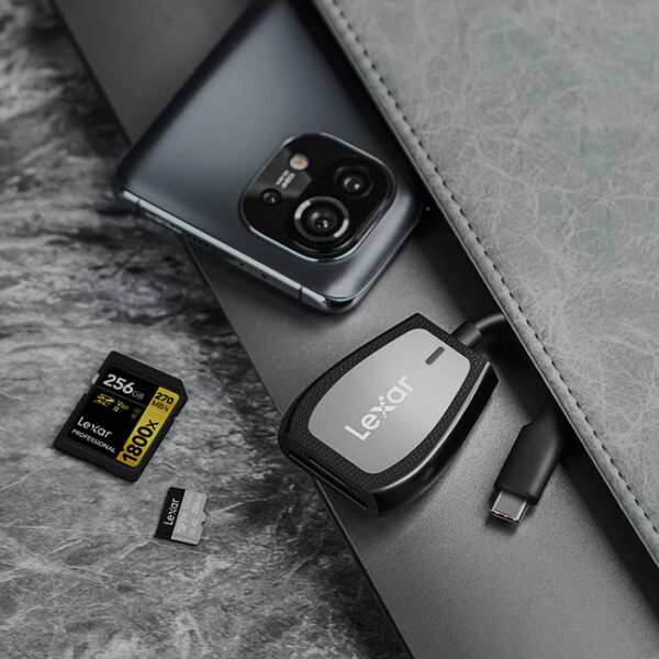 Lexar Professional USB-C Dual-Slot Card Reader