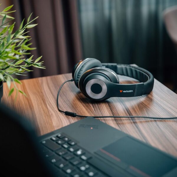 Verbatim TruSound USB-C Over-Ear Headset
