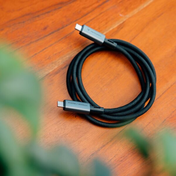 Verbatim Sync & Charge USB4 USB-C