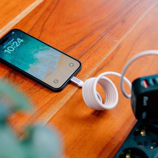 Verbatim Sync & Charge Magnetic USB-C