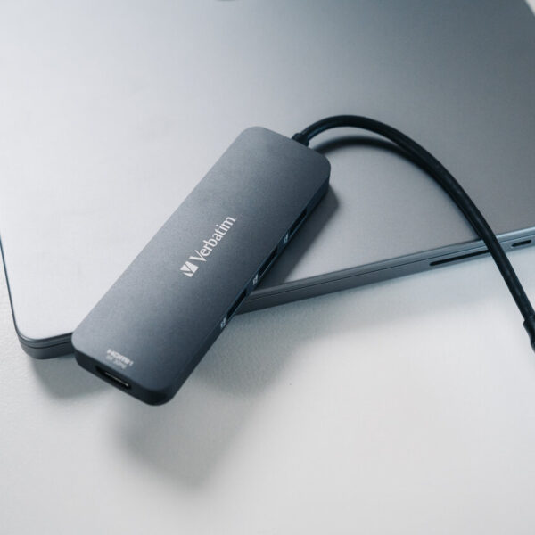 Verbatim CMH-08 USB-C Pro Multiport Hub
