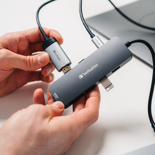 Verbatim CMH-08 USB-C Pro Multiport Hub